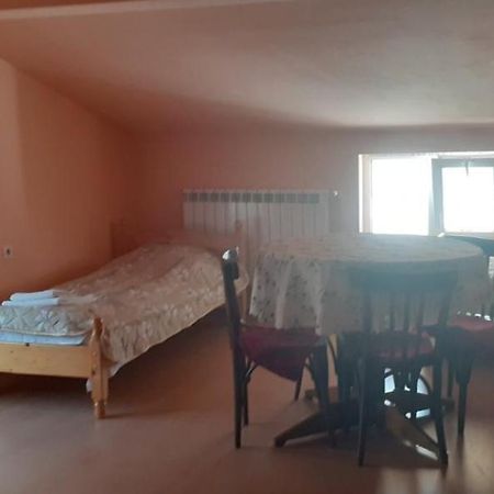 Stai Za Gosti Lilovi Hotel Smoljan Esterno foto