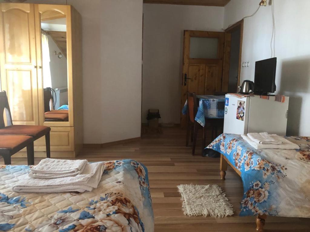 Stai Za Gosti Lilovi Hotel Smoljan Esterno foto