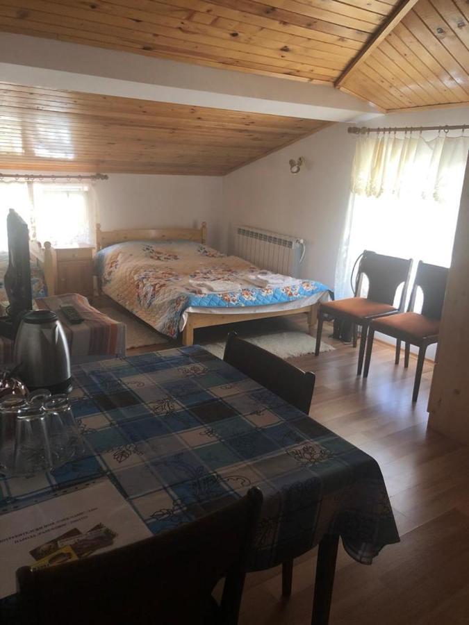 Stai Za Gosti Lilovi Hotel Smoljan Esterno foto